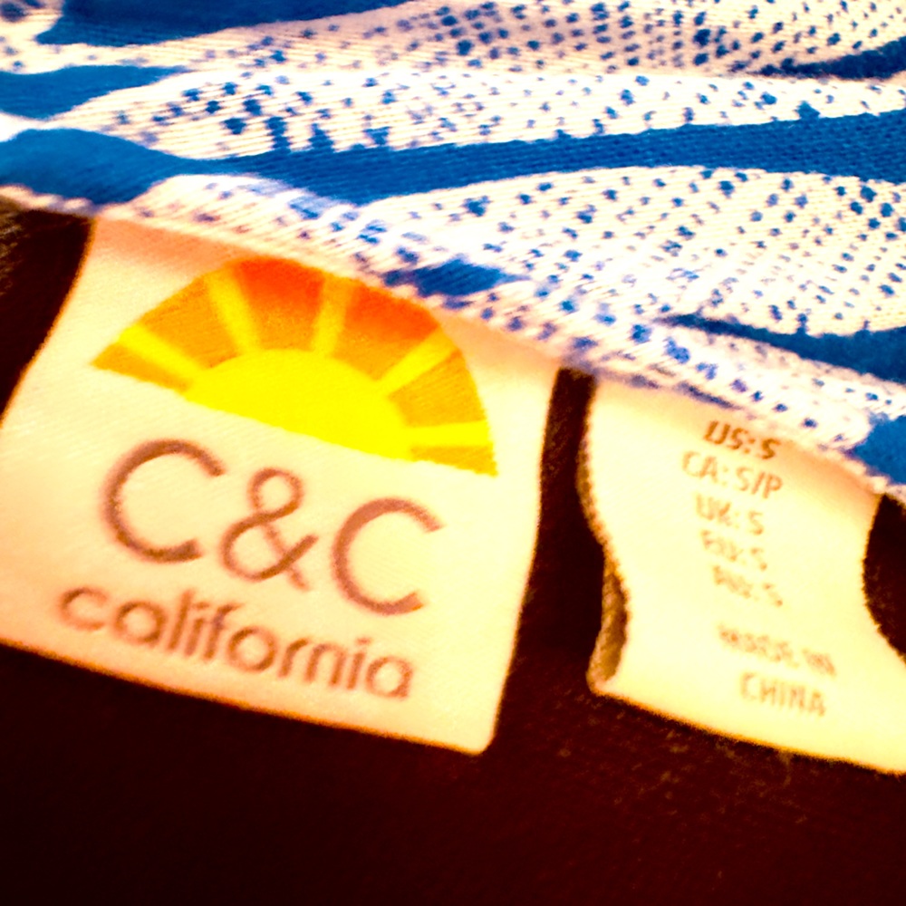 C&C California Hawaiian Beach dress. Halter top. - Picture 9 of 11